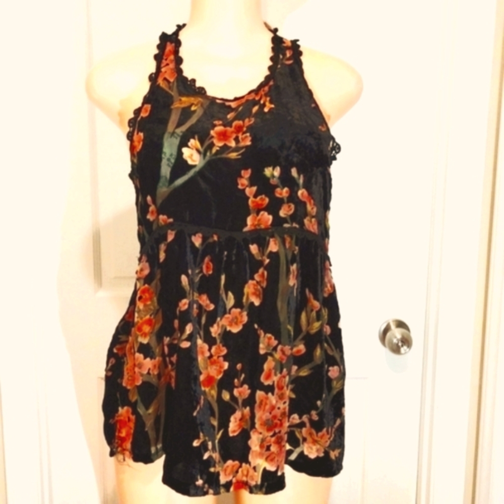 POL Blouse Size Medium